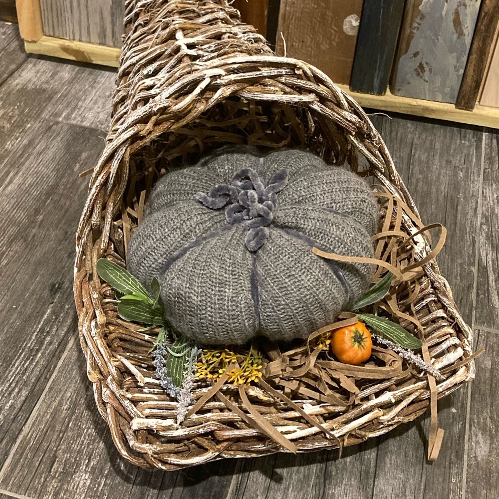 Horn of plenty pumpkin fall decor NEW!